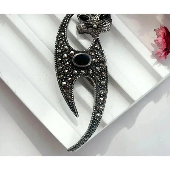 Sassy Cat Art Deco Sterling Silver Onyx & Marcaite Stylized Vintage Broch Pin - Picture 2 of 6